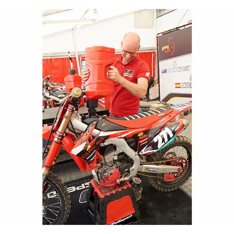 Bidon Polisport ProOctane Remplissage Rapide 10L + Mélangeur 100ml 2 Bidon Polisport ProOctane Remplissage Rapide 10L + Mélangeur 100ml – Image 2